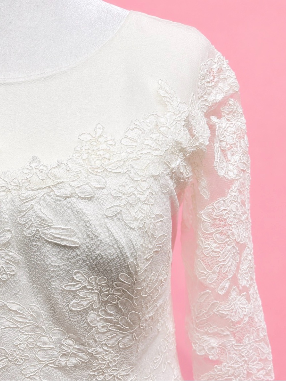 Elegant DaVinci Ivory Lace Bridal Gown with Three-Quarter Sleeves - Picture 6 of 12